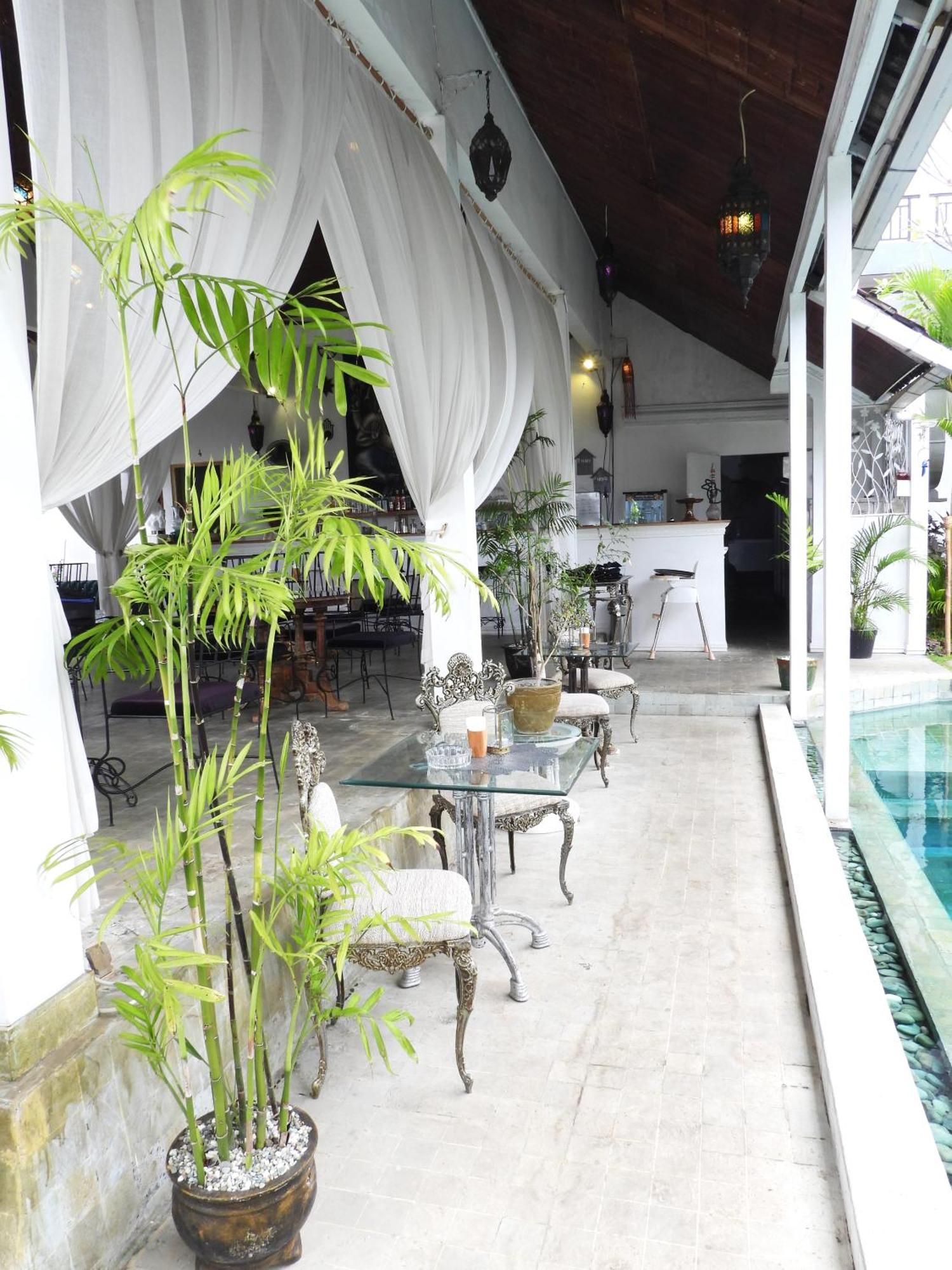 Surga Homestay Jimbaran Exterior foto